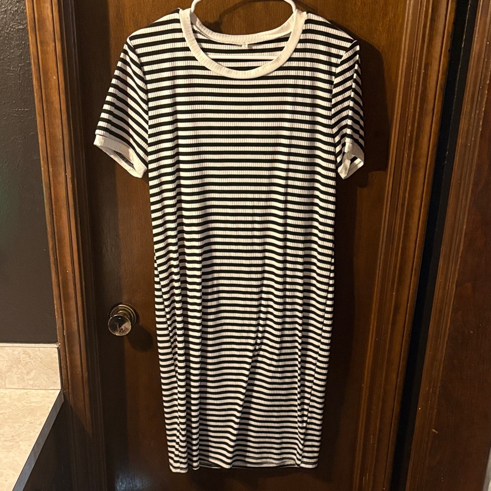 Black and White Striped T-Shirt Dress